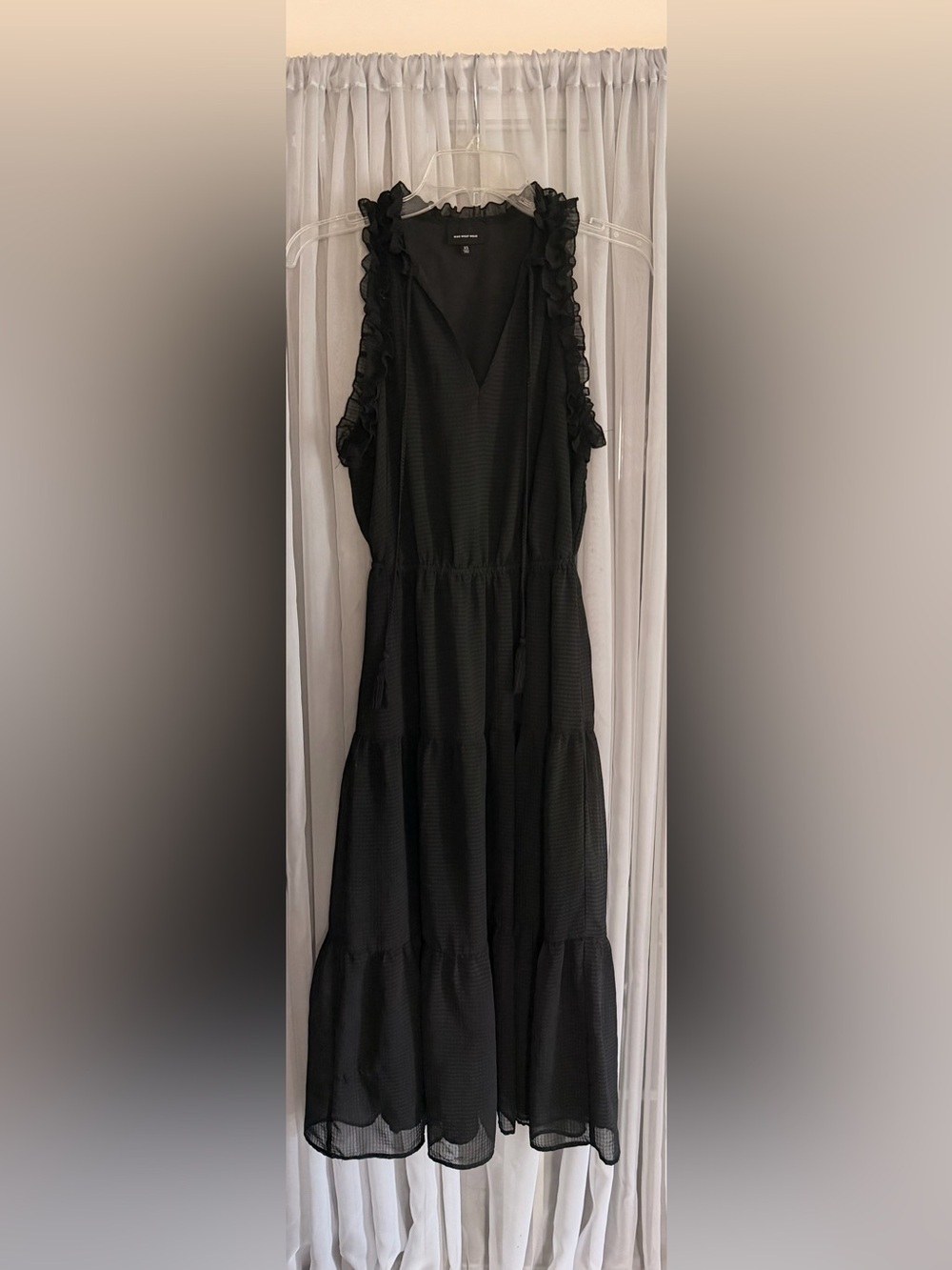 Who What Wear Black Tiered Midi Dress with Ruffle Shoulders XS